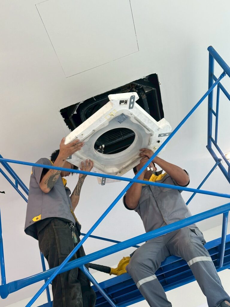 LINE_ALBUM_มหาวิทยาลัยนวมินทร์_250523_9